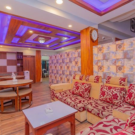 Oyo 799 Hotel Tik Tok Pvt Ltd. Katmandú Exterior foto