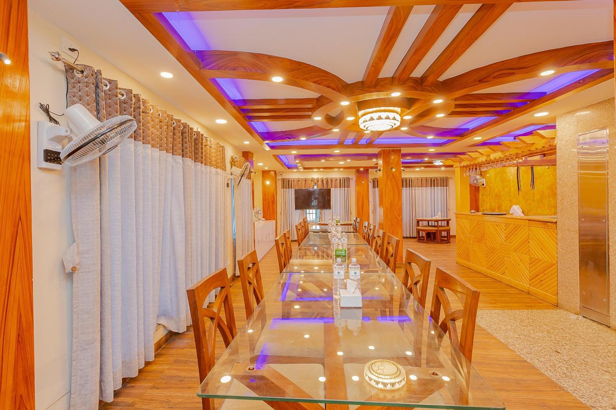 Oyo 799 Hotel Tik Tok Pvt Ltd. Katmandú Exterior foto